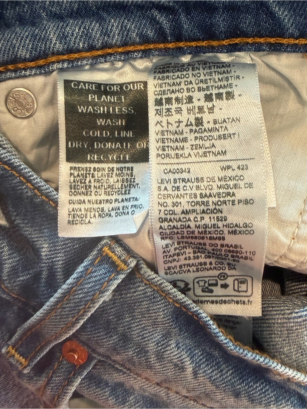 Levi's Ribcage Straight Ankle Jeans - Picture 3 of 4